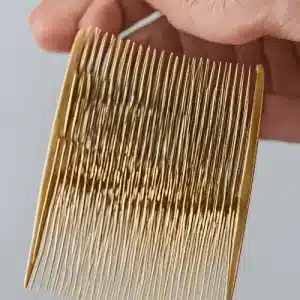 شانه ضد شپش چیست؟ معرفی انواع و روش استفاده 4 شانه ضد شپش